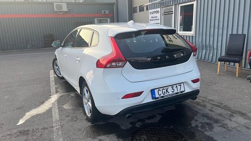 Begagnad Volvo V40 120 HK (88 kW) 2014