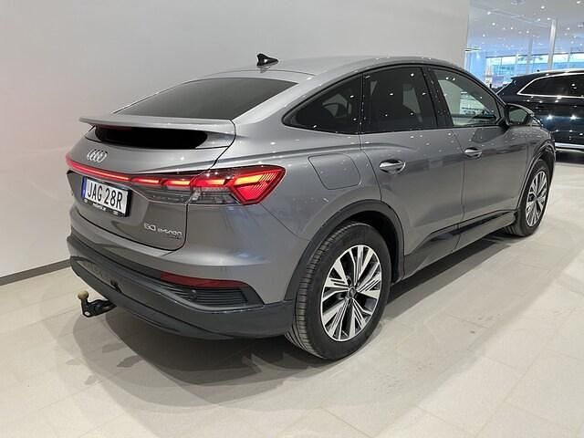 Begagnad Audi Q4 Sportback e-tron 219 kW (299 HK) 2023 Tyfongrå metallic SUV