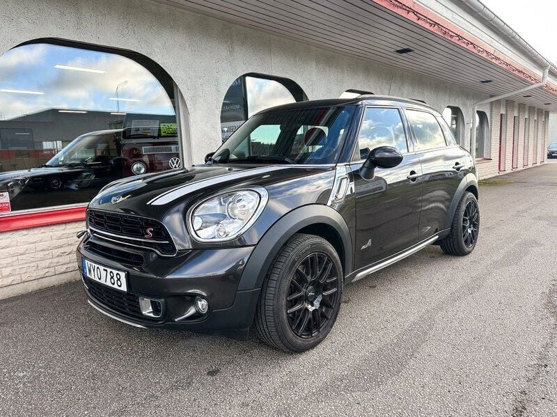 Brun Begagnad 2016 Mini Cooper S Countryman SUV | 196 500 kr (Dyr) - Bild 1/4