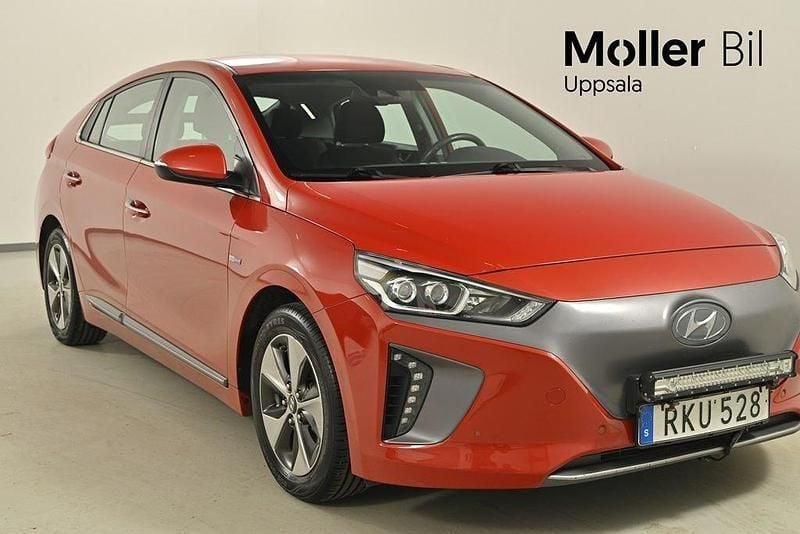 Orange Begagnad 2017 Hyundai Ioniq Sedan | 134 900 kr (Marknadspris) - Bild 1/4
