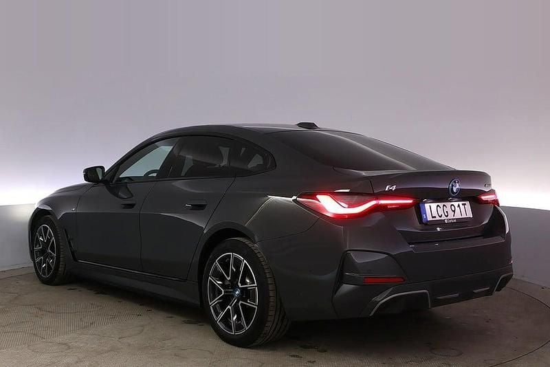 Begagnad BMW i4 M Sport 250 kW (340 HK) 2023 Grå Sedan