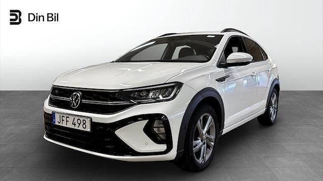 Vit (pure white) Begagnad 2022 VW Taigo R-line SUV | 259 900 kr (Marknadspris) - Bild 1/4