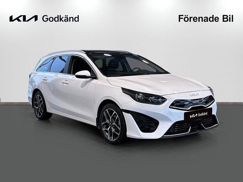 Begagnad Kia Ceed Sportswagon Advance 141 HK (103 kW) 2024 Vit Kombi