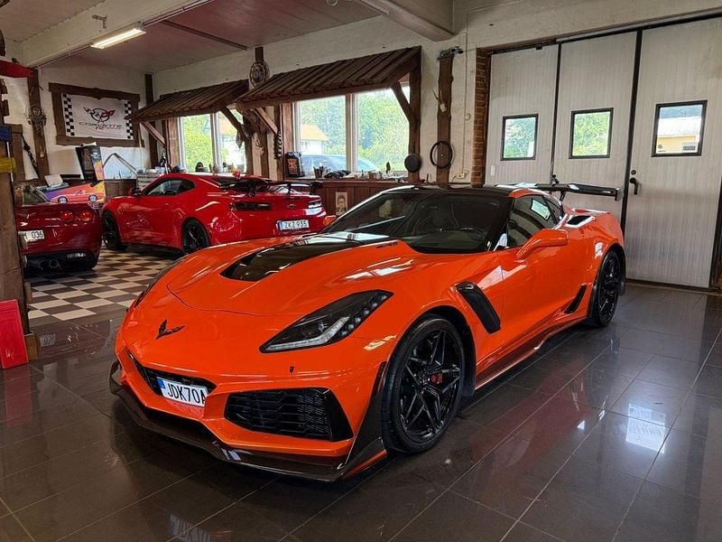 Orange Begagnad 2019 Chevrolet Corvette C7 Sportkupé | 2 499 000 kr - Bild 1/4