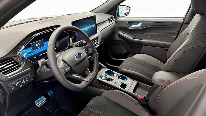 Ny Ford Kuga ST-Line X 243 HK (178 kW) 2025 Grå SUV