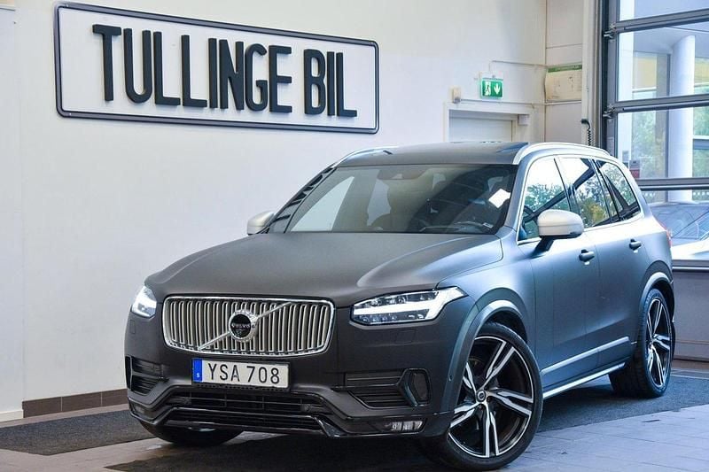 Svart Begagnad 2017 Volvo XC90 R-Design SUV | 427 900 kr (Lite dyr) - Bild 1/4