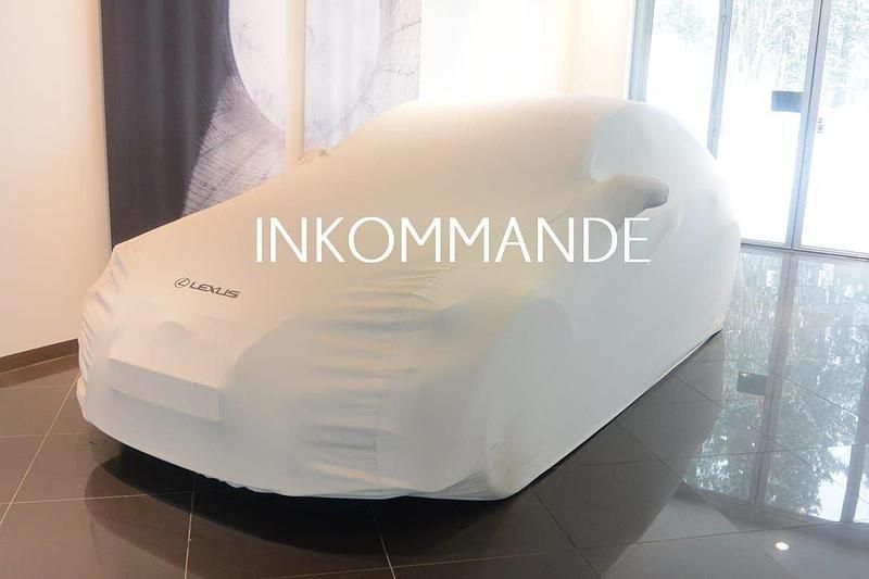 Grå Begagnad 2014 Lexus IS300h Sedan | 219 000 kr (Marknadspris) - Bild 1/1