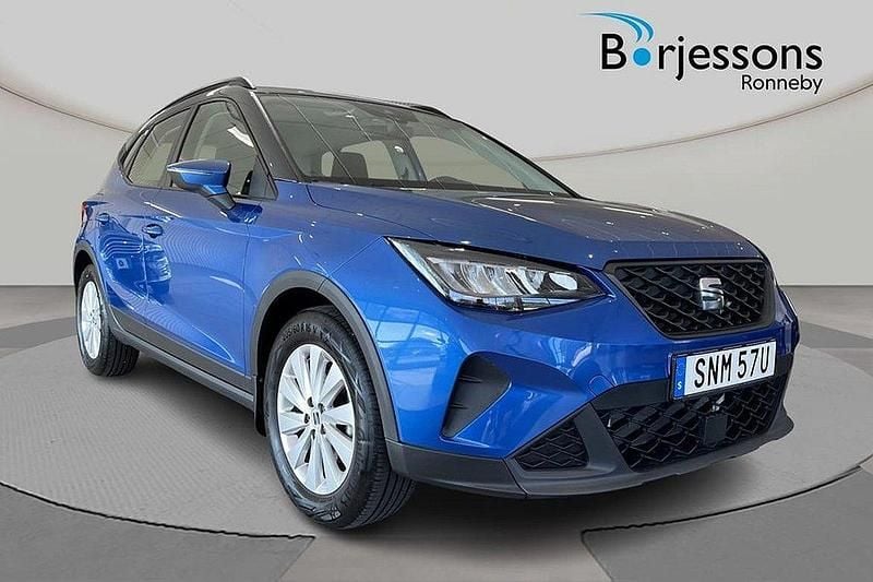 Blå Begagnad 2022 Seat Arona Style SUV | 154 000 kr (Marknadspris) - Bild 1/4