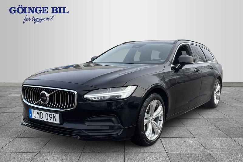 Svart Begagnad 2022 Volvo V90 Core Kombi | 319 000 kr (Marknadspris) - Bild 1/2