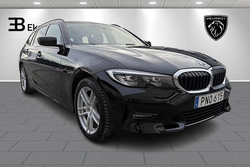 Begagnad BMW 330e Sport Line 184 HK (135 kW) 2020 Svart Kombi