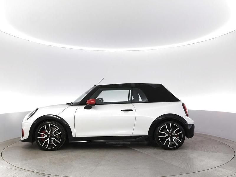 Begagnad Mini John Cooper Works 2025 Vit Halvkombi
