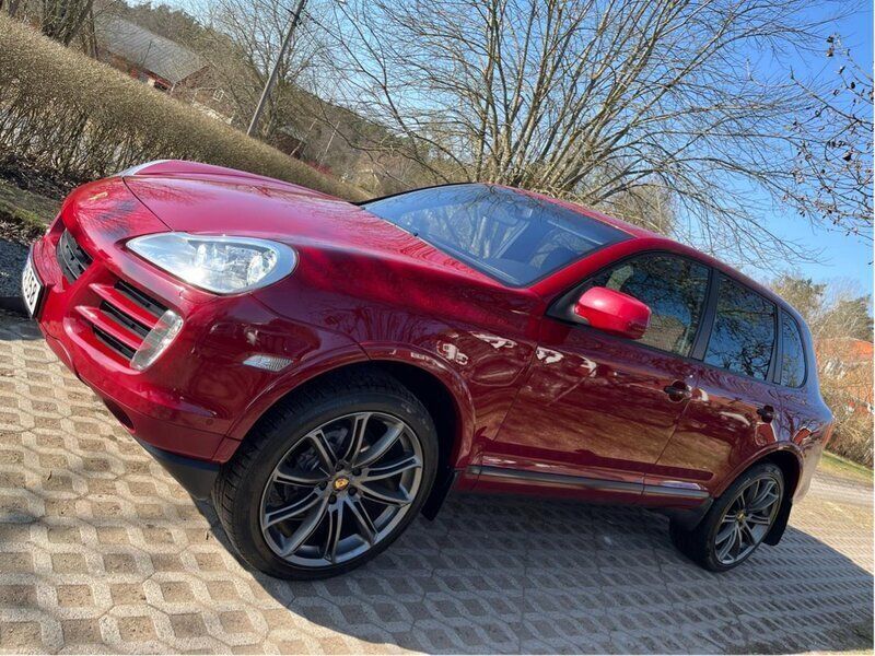 Röd Begagnad 2009 Porsche Cayenne SUV | 159 000 kr (Marknadspris) - Bild 1/4