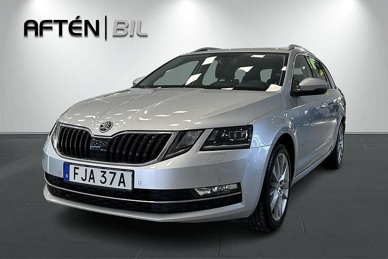 Begagnad Skoda Octavia Style 116 HK (85 kW) 2019 Silver Kombi