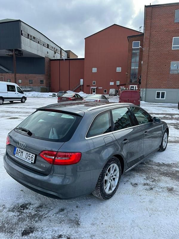 Begagnad Audi A4 136 HK (100 kW) 2013 Kombi