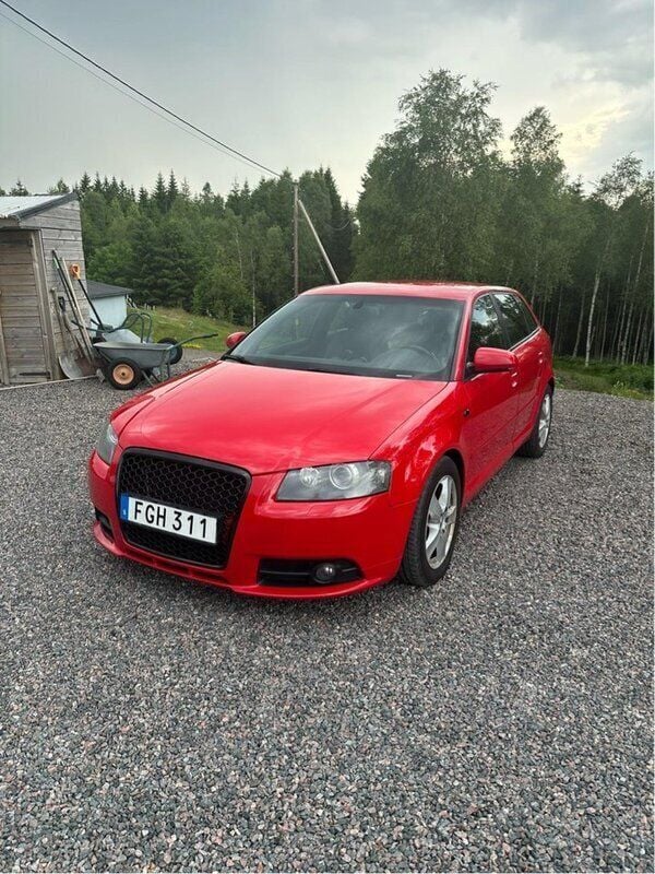 Röd Begagnad 2007 Audi A3 Sportback Comfort Halvkombi | 29 000 kr (Bra pris) - Bild 1/4