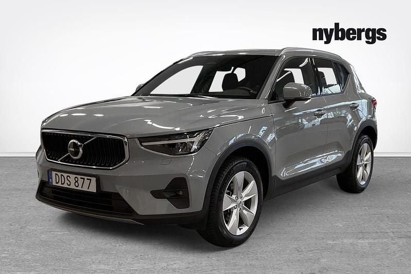 Grå Begagnad 2024 Volvo XC40 Core SUV | 339 000 kr (Bra pris) - Bild 1/4