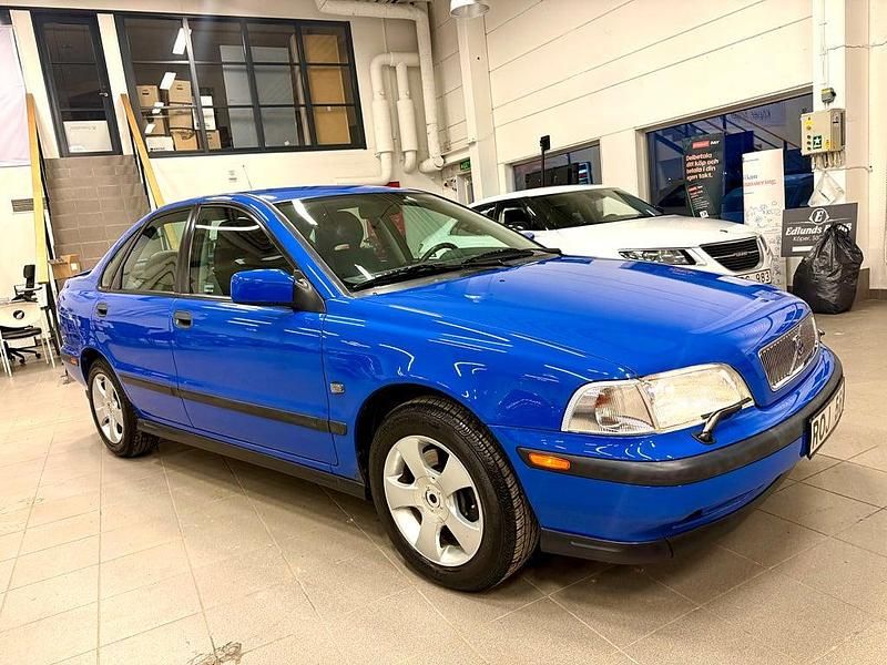 Begagnad Volvo S40 SE 136 HK (100 kW) 2000 Blå Sedan