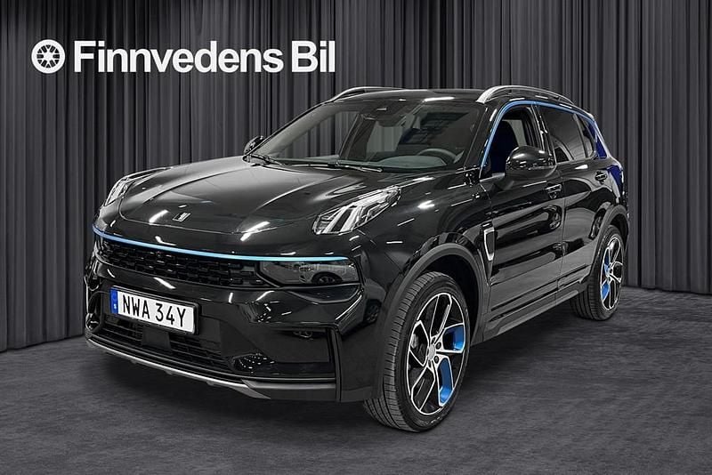 Begagnad Lynk & Co 01 264 HK (194 kW) 2023 Svart SUV