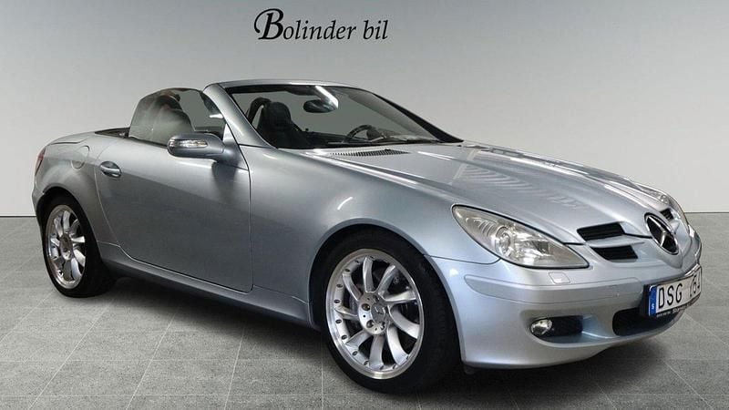 Silver Begagnad 2005 Mercedes SLK350 Cab | 108 900 kr (Bra pris) - Bild 1/4