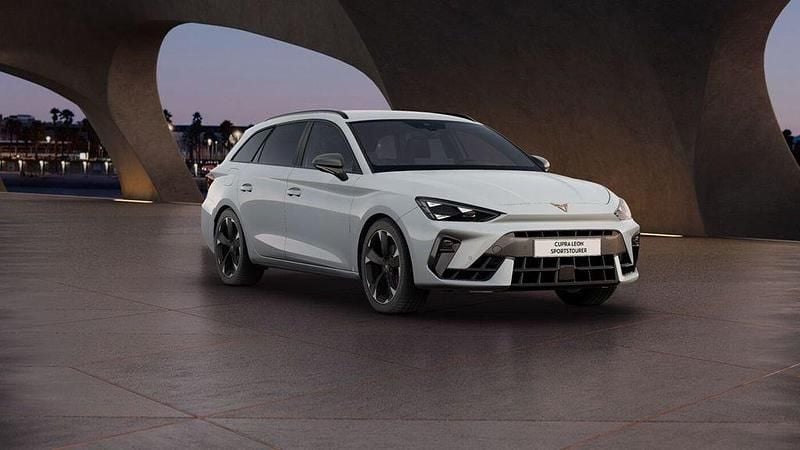 Vit (glacial white metallic) Ny 2025 Cupra Leon Kombi | 431 700 kr (Dyr) - Bild 1/4