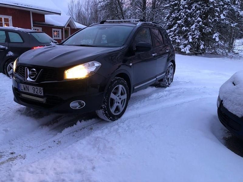 Begagnad Nissan Qashqai +2 150 HK (110 kW) 2012 SUV