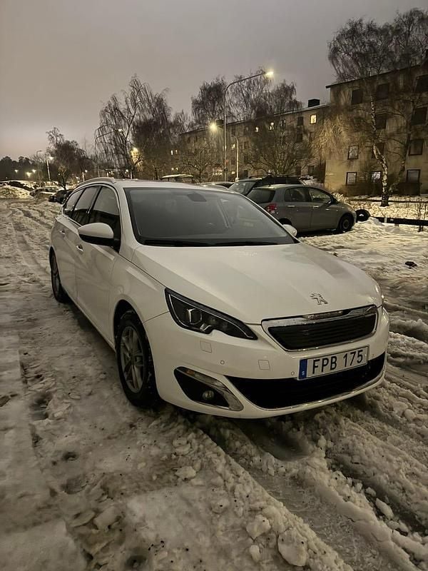 Begagnad 2015 Peugeot 308 SW Kombi | 62 000 kr (Bra pris) - Bild 1/4