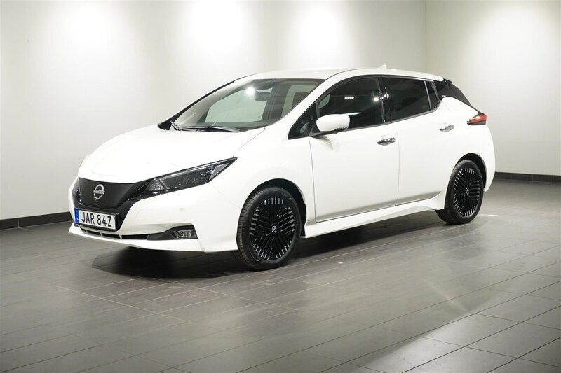 Okänd Begagnad 2023 Nissan Leaf 360º Halvkombi | 208 800 kr (Marknadspris) - Bild 1/4