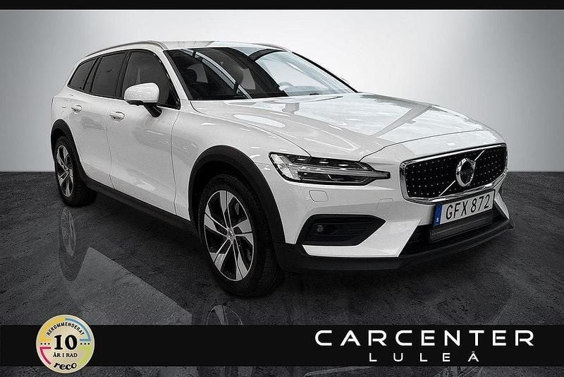 Vit Begagnad 2019 Volvo V60 CC Kombi | 309 900 kr (Dyr) - Bild 1/4