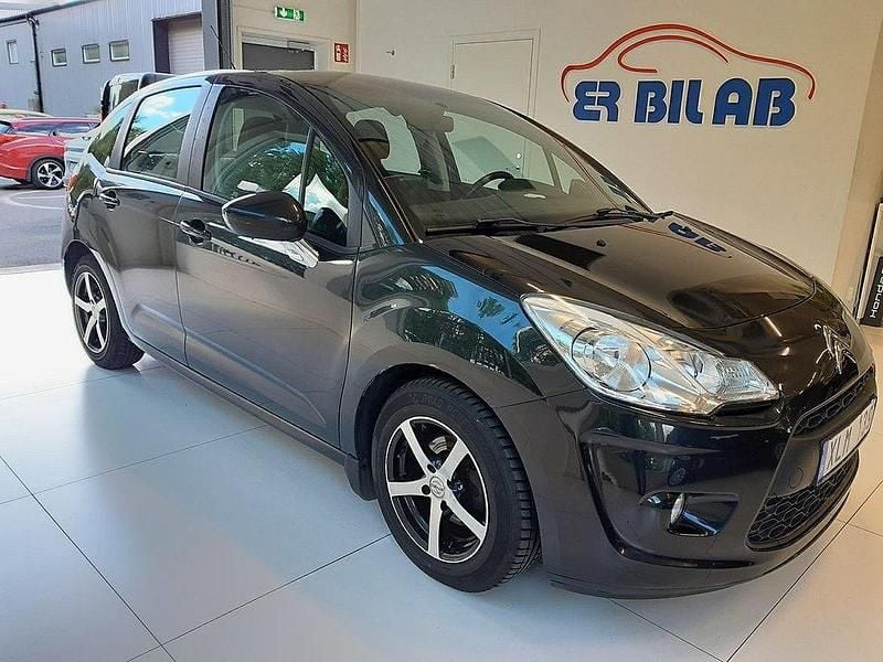 Svart Begagnad 2010 Citroën C3 Halvkombi | 39 900 kr (Marknadspris) - Bild 1/4