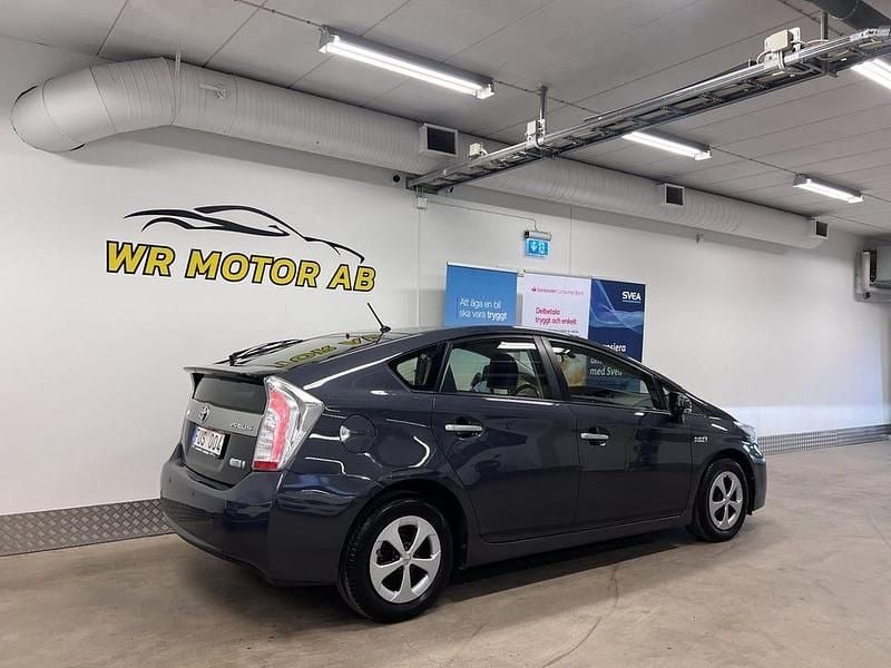 Begagnad Toyota Prius Plug-in Hybrid 136 HK (100 kW) 2013 Mörkgrå Halvkombi