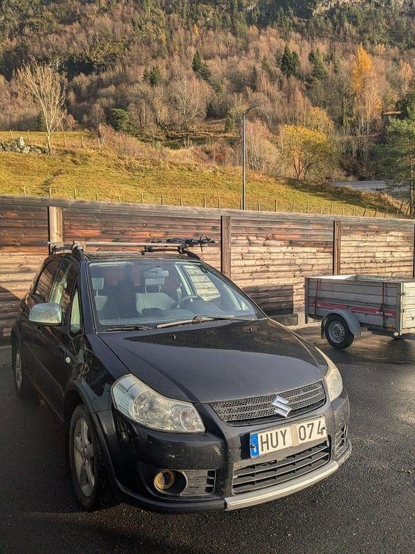 Svart Begagnad 2007 Suzuki SX4 Halvkombi | 7 500 kr - Bild 1/4