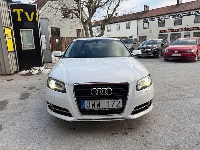 Begagnad Audi A3 Comfort 105 HK (77 kW) 2012 Vit Halvkombi