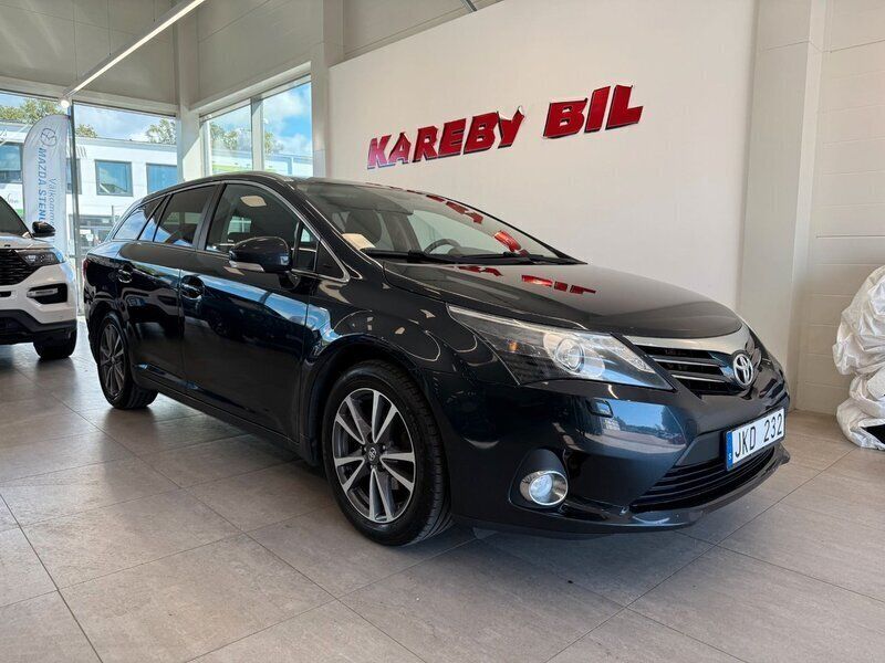 Mörkblå Begagnad 2012 Toyota Avensis Business Edition Kombi | 74 900 kr (Marknadspris) - Bild 1/4