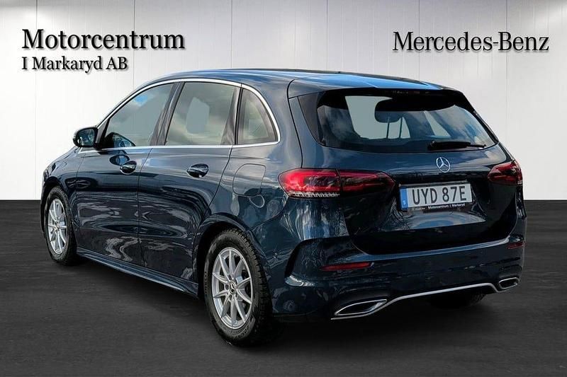 Begagnad Mercedes B180 Advantage 136 HK (100 kW) 2020 Blå Minibuss