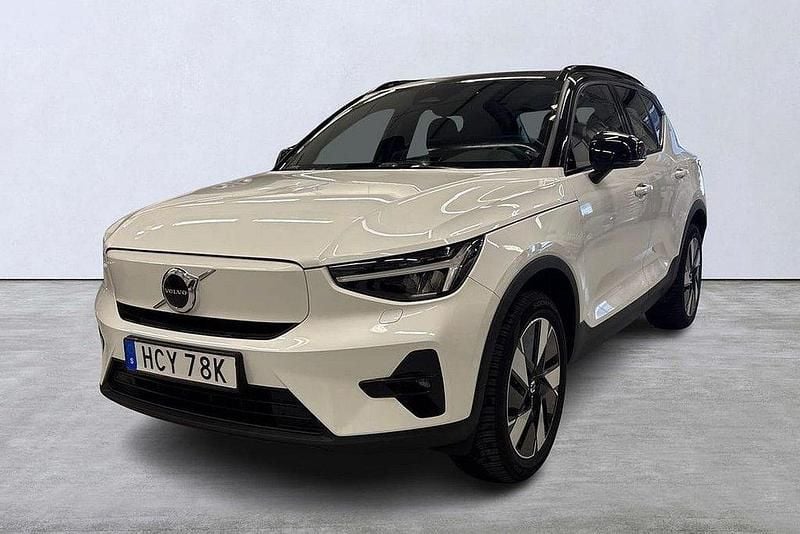 Vit Begagnad 2023 Volvo XC40 Plus SUV | 429 000 kr - Bild 1/4