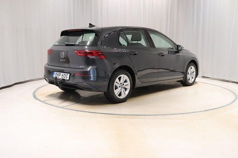 Begagnad VW Golf VIII 110 HK (80 kW) 2024 Urano grey