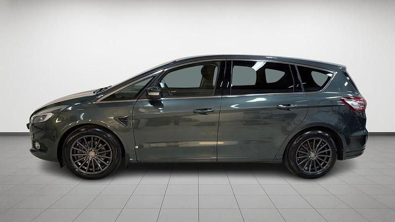 Begagnad Ford S-MAX Business Edition 180 HK (132 kW) 2016 Grön Minibuss