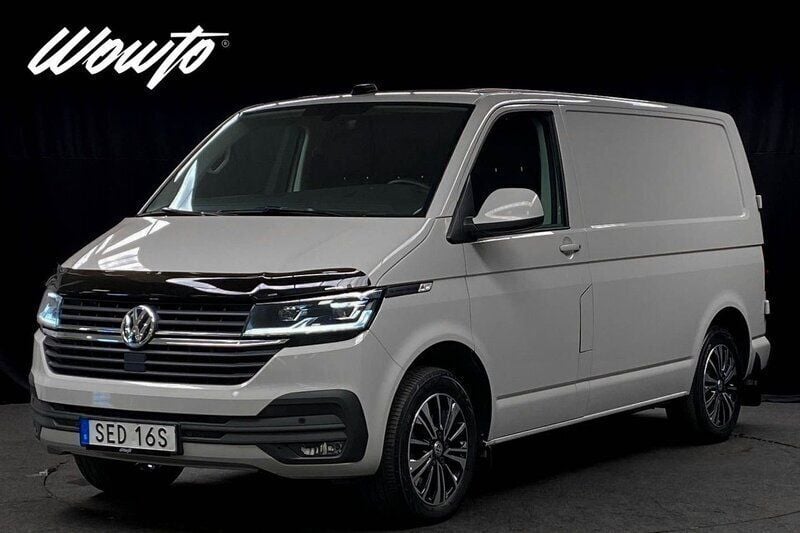 Grön (grå) Begagnad 2021 VW T6.1 Van | 309 800 kr (Lite dyr) - Bild 1/3