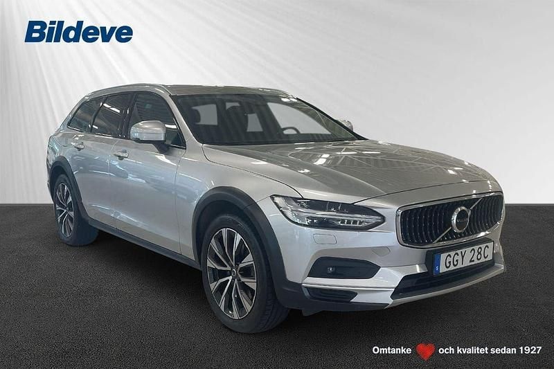 Silver Begagnad 2022 Volvo V90 CC Kombi | 379 900 kr (Bra pris) - Bild 1/4