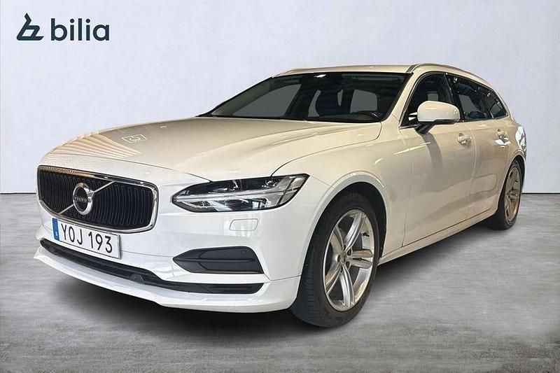 Begagnad Volvo V90 Momentum 192 HK (141 kW) 2019 Vit Kombi