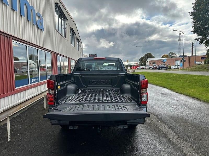 Begagnad Isuzu D-Max 163 HK (119 kW) 2024 Grå Pickup