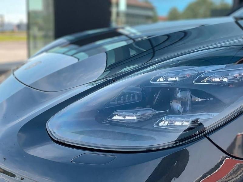 Begagnad Porsche Panamera Turbo 550 HK (404 kW) 2017 Gråmet Sedan