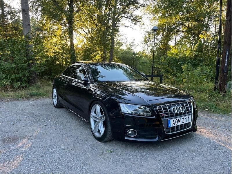 Svart Begagnad 2010 Audi S5 Sport Sportkupé | 189 900 kr (Marknadspris) - Bild 1/4