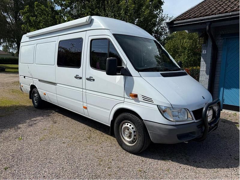 Vit Begagnad 2006 Mercedes Sprinter Van | 120 000 kr (Marknadspris) - Bild 1/4
