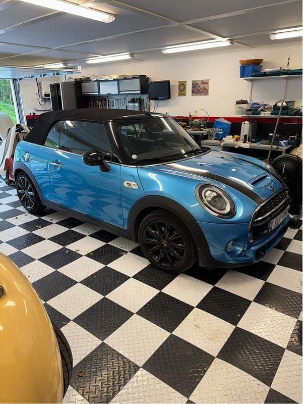 Blå Begagnad 2019 Mini Cooper S Cabriolet Cab | 246 000 kr (Bra pris) - Bild 1/1