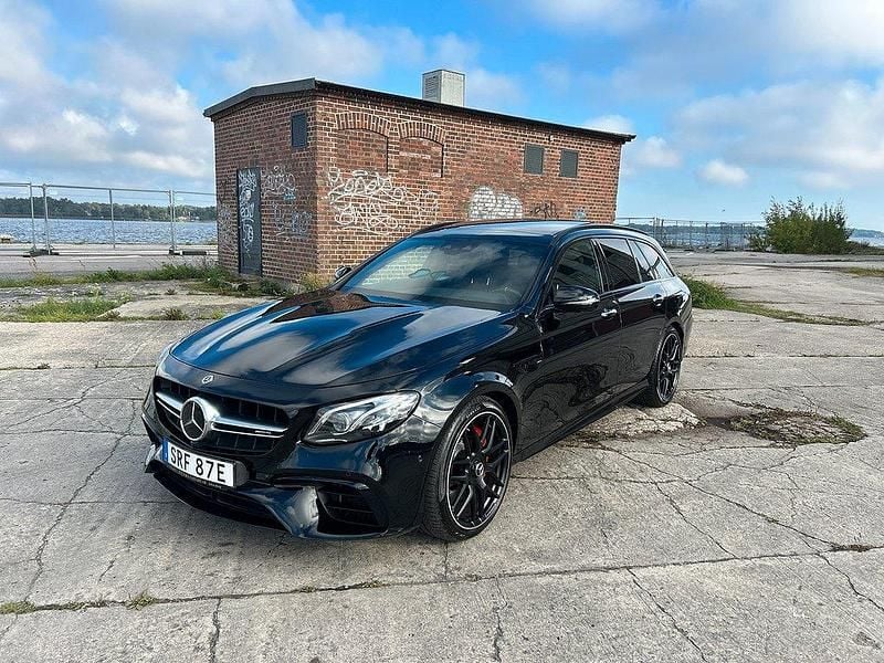 Svart Begagnad 2018 Mercedes E63S AMG AMG Kombi | 598 900 kr (Superpris) - Bild 1/4