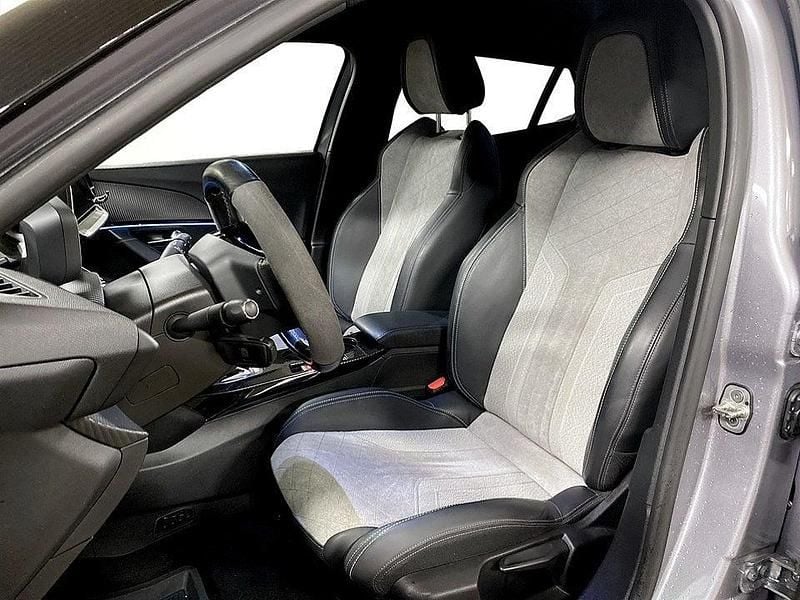 Begagnad Peugeot e-2008 GTi 100 kW (136 HK) 2021 Grå SUV