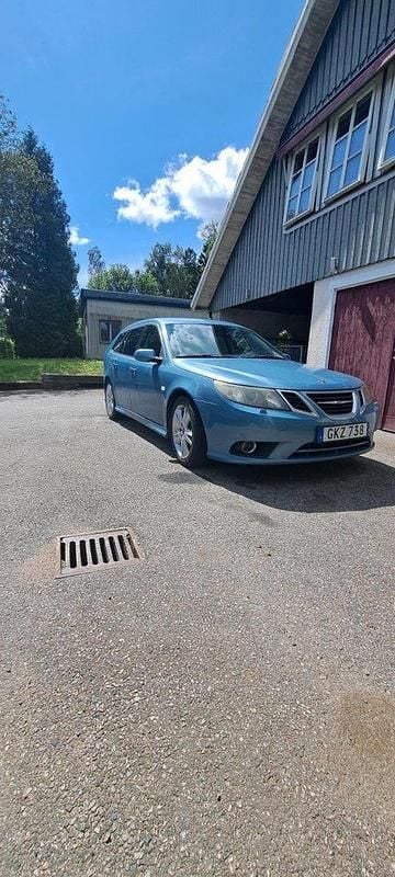 Blå Begagnad 2008 Saab 9-3 Vector Kombi | 20 000 kr (Bra pris) - Bild 1/3