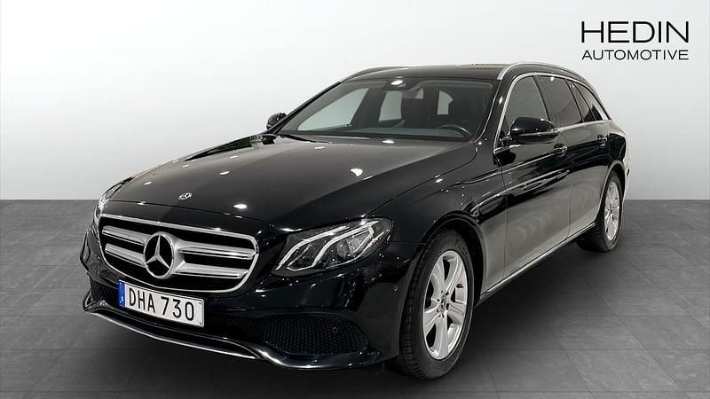 Svart Begagnad 2018 Mercedes E200 Avantgarde Kombi | 214 900 kr (Marknadspris) - Bild 1/4