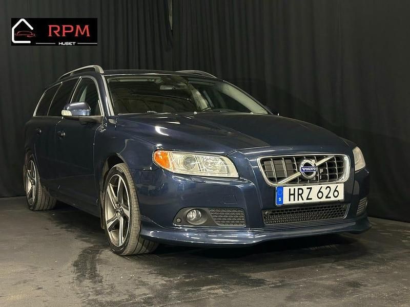 Blå Begagnad 2011 Volvo V70 Momentum Kombi | 119 000 kr (Marknadspris) - Bild 1/4